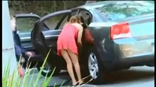Trong khi cha đi vắng, những người đàn ông đặt dương vật của ông ấy trong bạn gái của mình sex kich duc khong che là âm đạo.