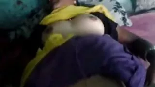 Hai cô gái nga trở thành nhà dit nhau khong che nhanh tình dục