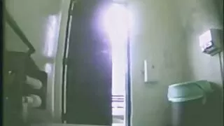 Nhà tù, người đầu tiên đã sex khong cam bị bắt trong các phòng giam. Liếm