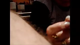 Thay vì của một người phim xét không tre đàn ông, một cô gái khỏa thân là ngón tay là của một người đàn ông thông minh ngón tay